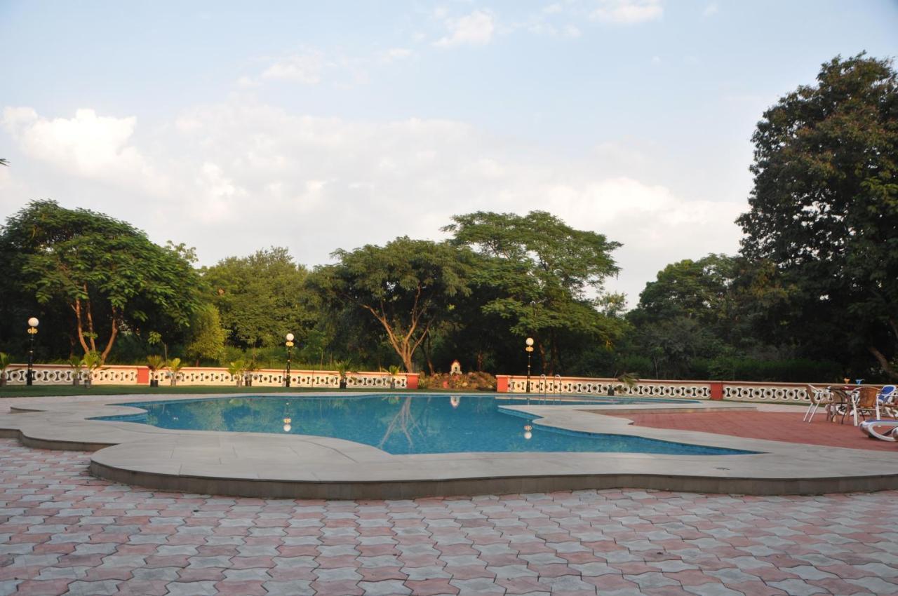 Orchard Palace Gondal Exterior photo
